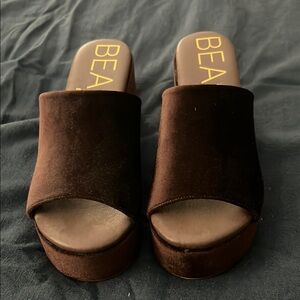 Brown Mules with Classic Clog Design